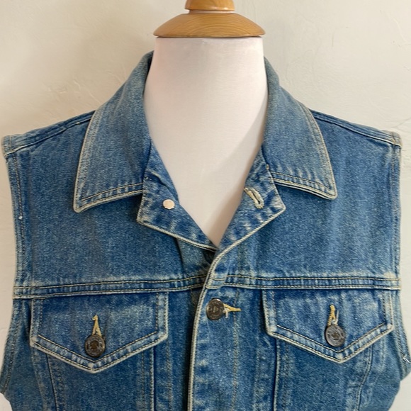 Liz Wear Blue Denim Vintage Vest Women's Size Medium Button Down  with P… - Picture 3 of 10